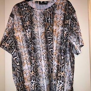 Snake print tee